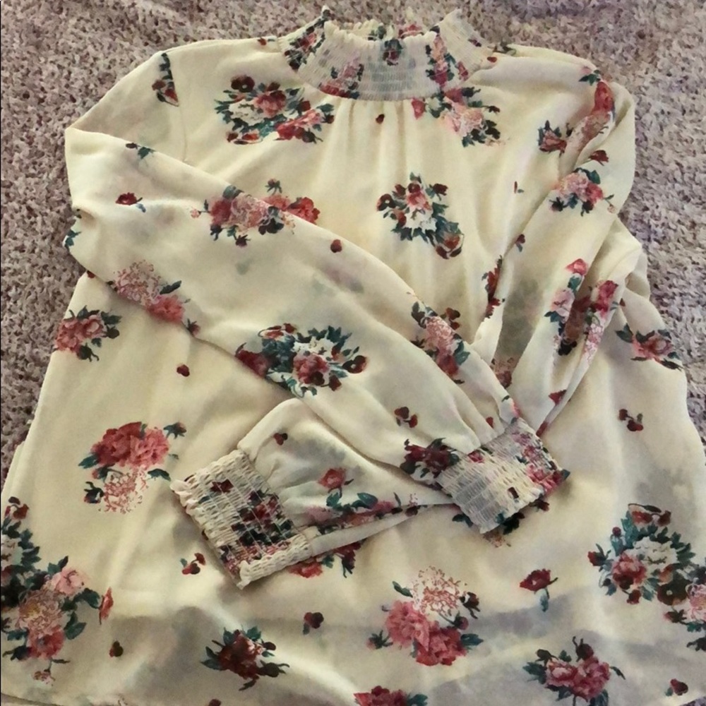 Cute long sleeve shirt